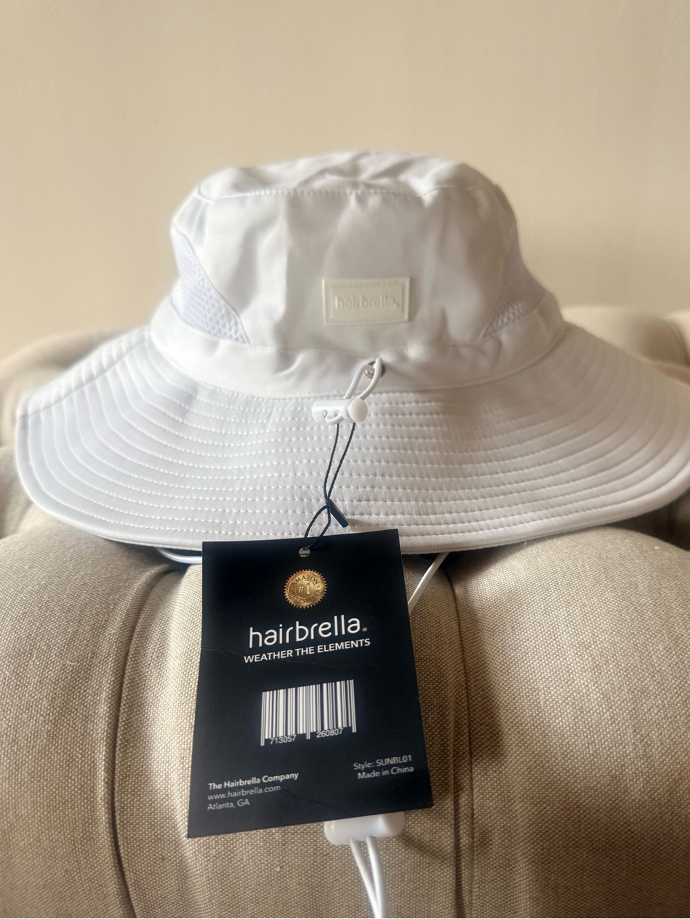 NWT Hairbrella Satin-Lined Waterproof Wide Brim Sun Hat - White